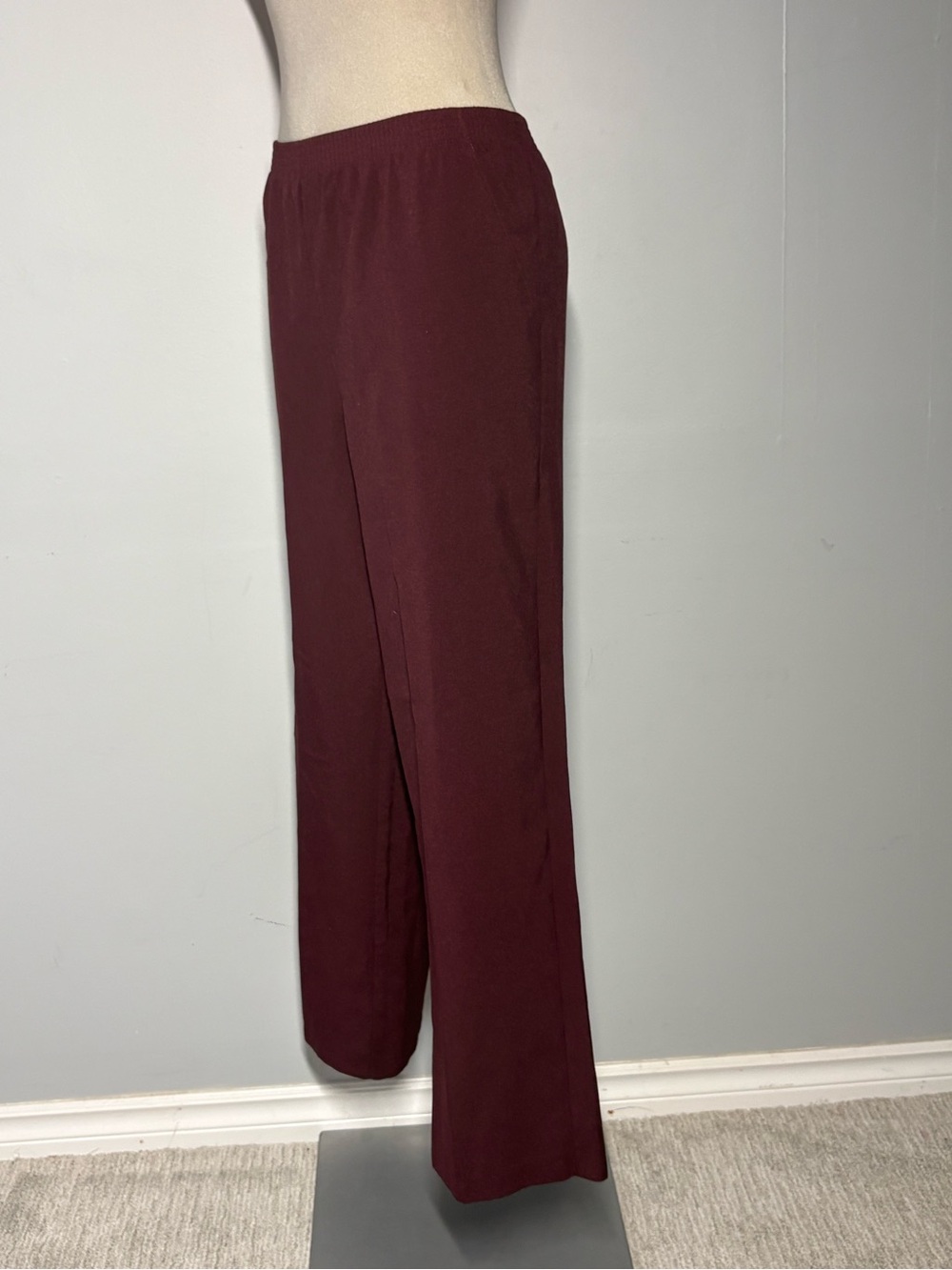 Tailored Wide-Leg Pull-On Pants in Deep Wine